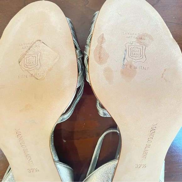 ***Sold on another Platform***Manolo Blahnik Gold T-Strap Heels 7.5 - Picture 13 of 15